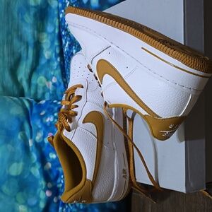 Nike Air Force, Size 7 Youth 8.5 Women.